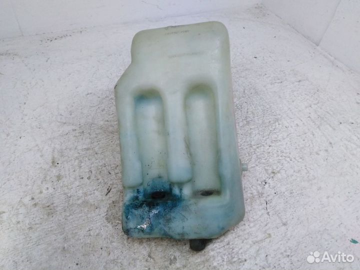 Бачок омывателя Мерседес