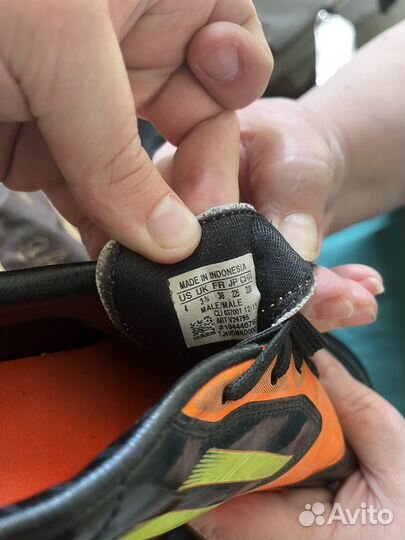 Футбольные бутсы adidas