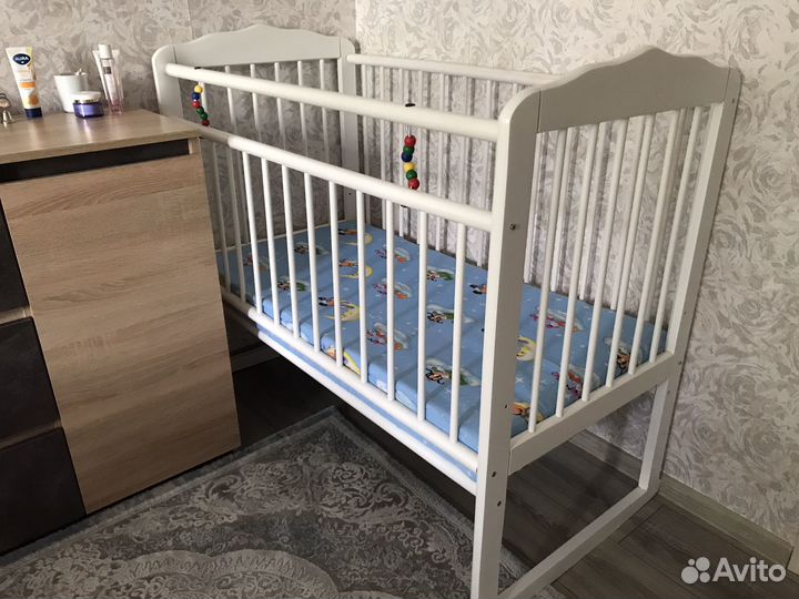 Детская кроватка