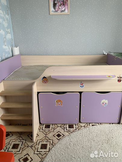 Детская кровать от 3 лет с бортиками, матрасом