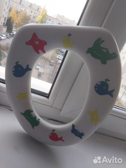 Детское сиденье на унитаз