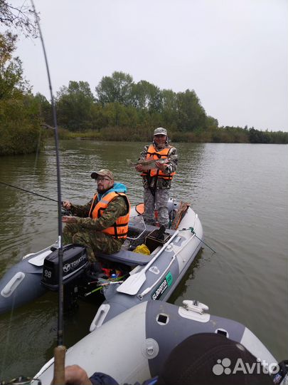 Продам лодку Gladiator 330 AL