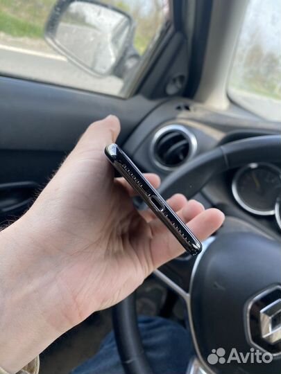 iPhone X, 64 ГБ