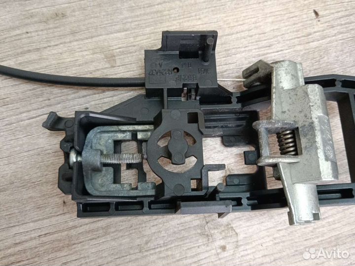 Кронштейн ручки передней правой ford focus 2