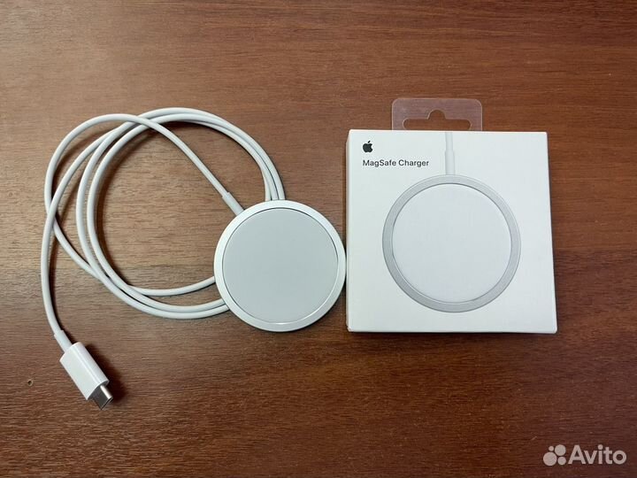 Зарядное устройство Apple MagSafe