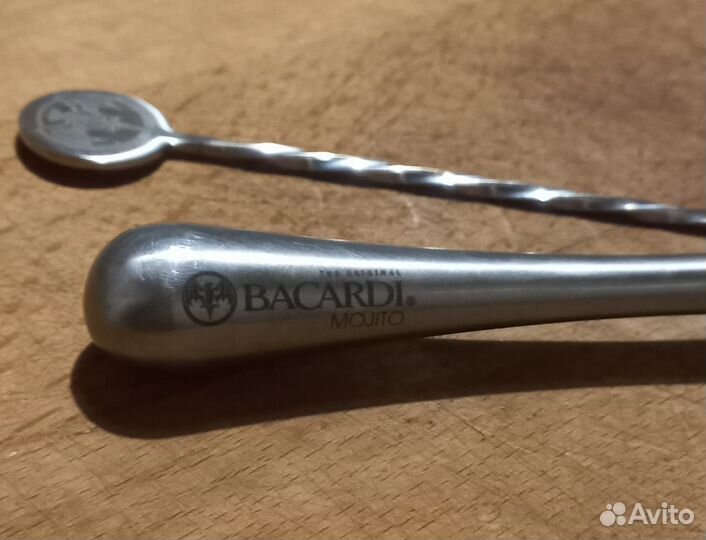 Мадлер и барная ложка bacardi, пробка