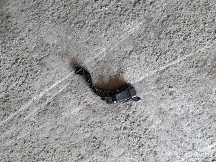 Форд Фокус 2 педаль газа