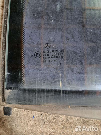 Стекло двери задний Mercedes W140 Long