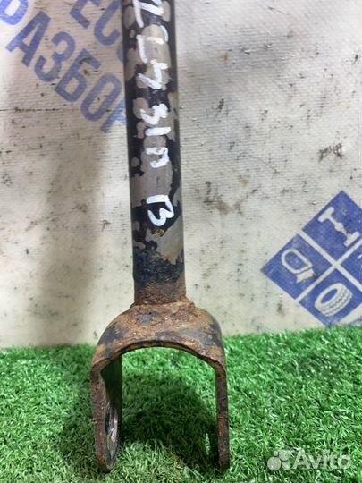 Рычаг подвески задний правый Toyota Mark X седан