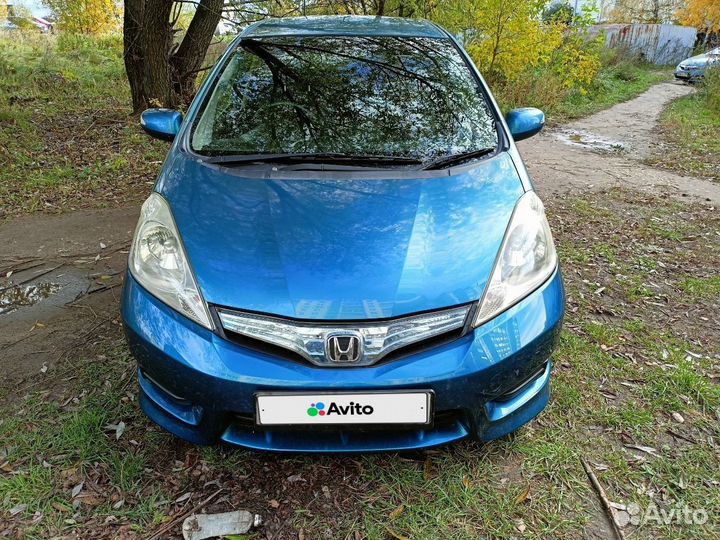 Honda Fit Shuttle 1.3 CVT, 2011, 98 000 км