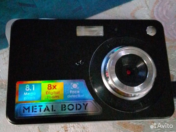 Компактный фотоаппарат