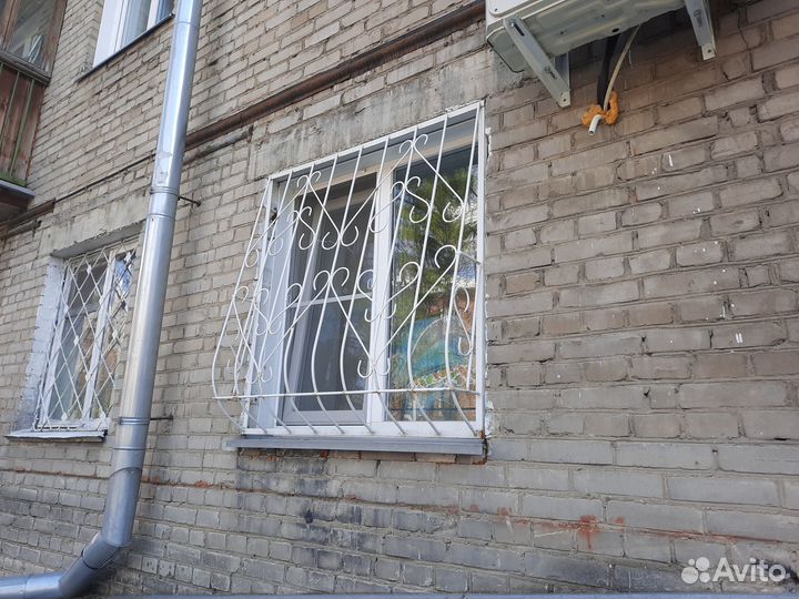 Выпуклые металлические решетки на окна (объёмные )