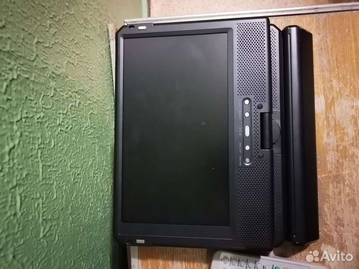 Портативный видеопроигрыватель Odeon SDP - 6820