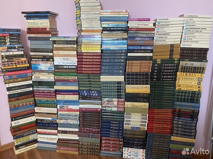 Книги. Пушкин.Толстой.Дюма.Шолохов.Маяковский