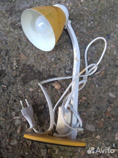 Светильник настольный