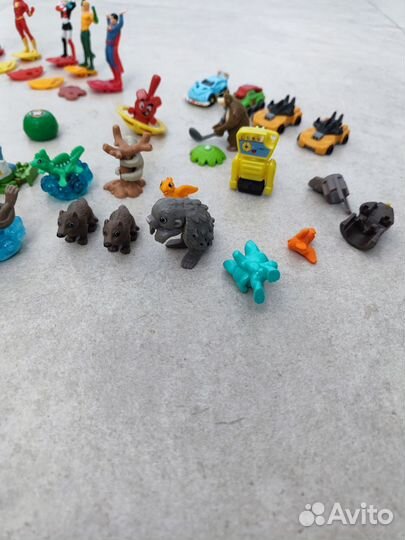 Игрушки из киндера пакетом