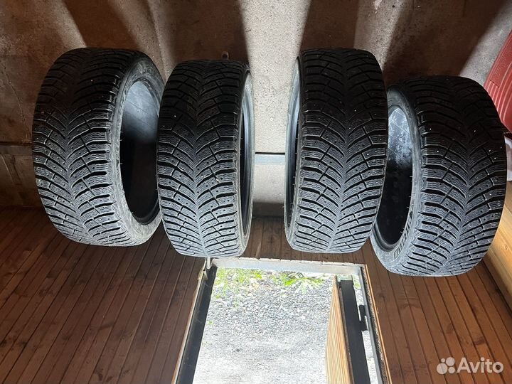 Michelin X-Ice North 4 235/45 R18 98T