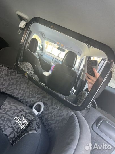 Зеркало для наблюдения за ребенком