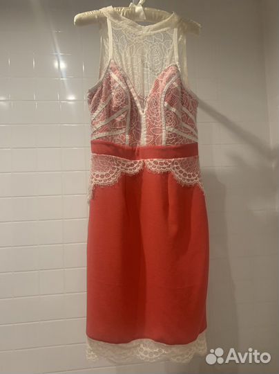 Платье Lipsy London