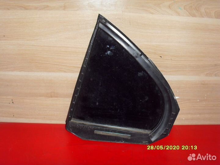 Стекло двери задней (форточка) 5740A018 Lancer 10