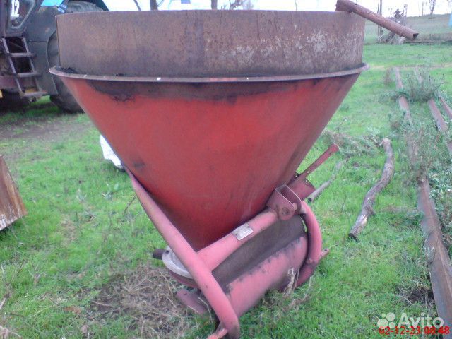 Разбрасыватель удобрений Strumyk РУМ 400, 2014