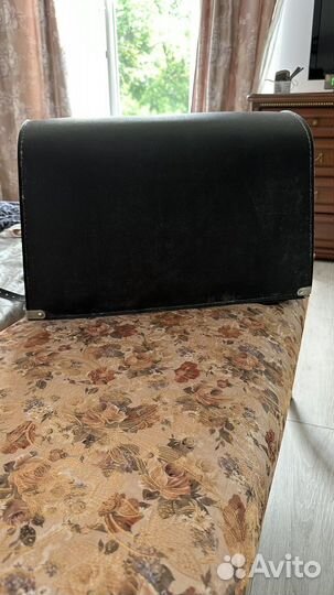 Швейная машина Чайка 142м