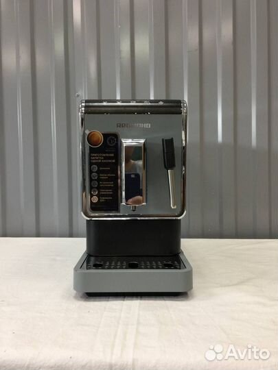 Кофемашина Redmond Капучинатор Сенсор (Новый)