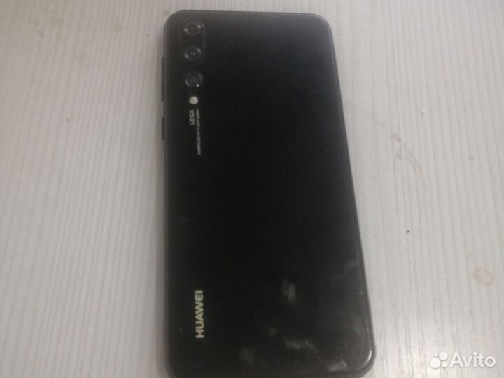 HUAWEI P20 Pro, 6/64 ГБ
