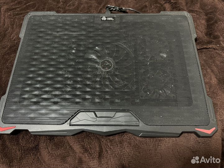 Охлаждающая подставка для ноутбука