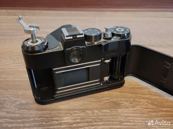 Плёночный фотоаппарат zenit