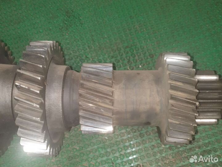 Вал промежуточный кпп SR1900 Volvo