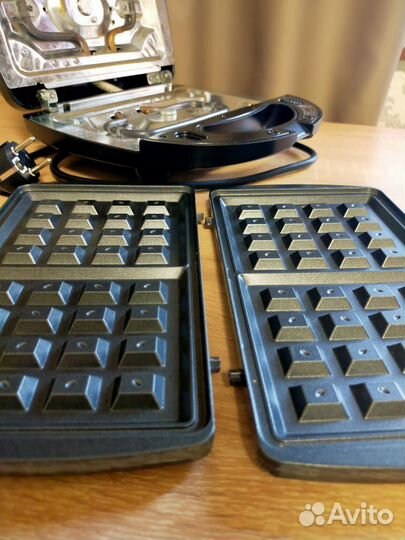 Вафельница мультипекарь Redmond