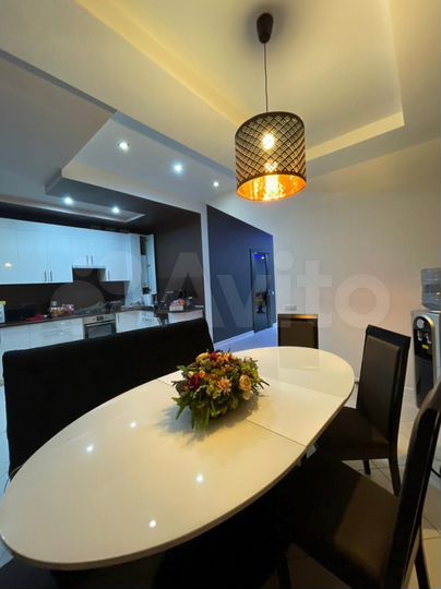 Дом 270 м² на участке 5,5 сот.