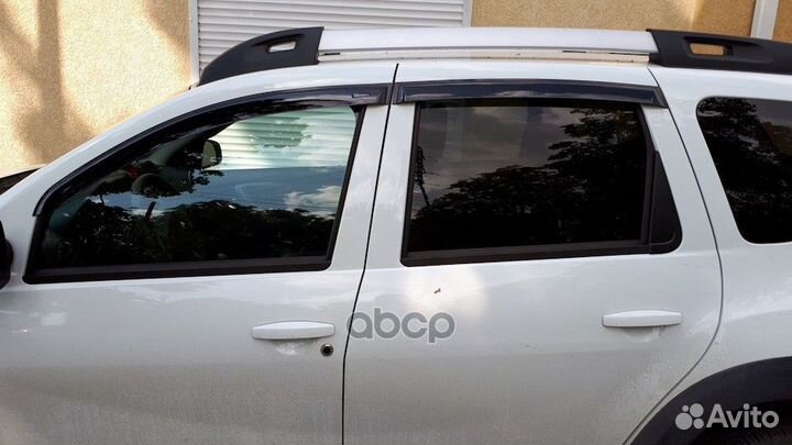 Комплект дефлекторов окон Renault Duster 2011