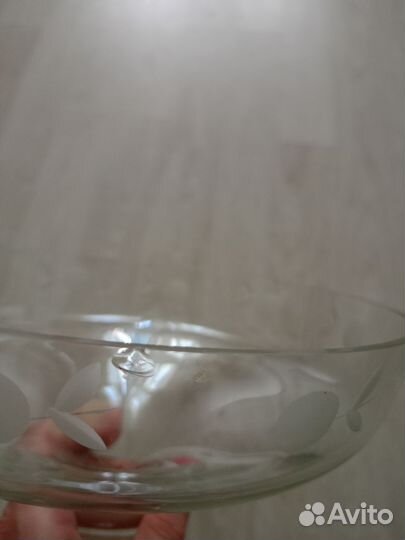 Ваза для фруктов на ножке