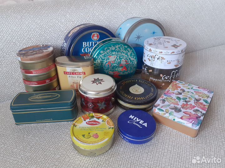 Жестяная банка коробка