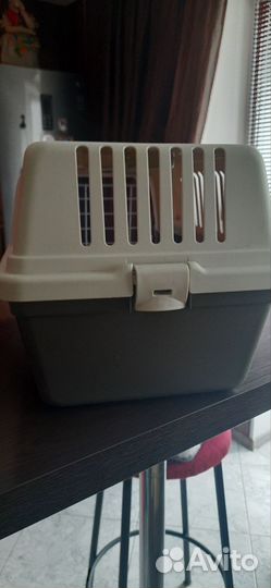 Переноска, лоток,щетки, ножницы для ногтей