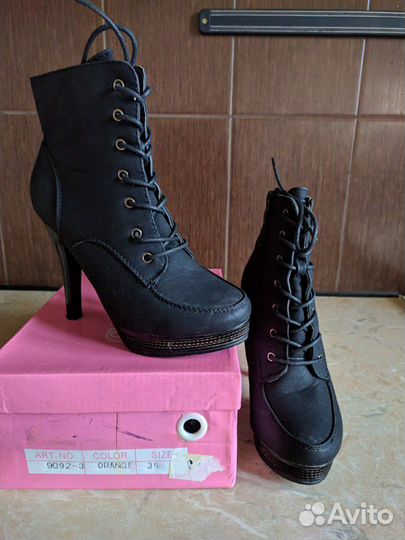 Ботинки 35размер