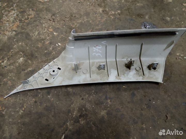 Накладка на стойку кузова задняя левая Ford Focus