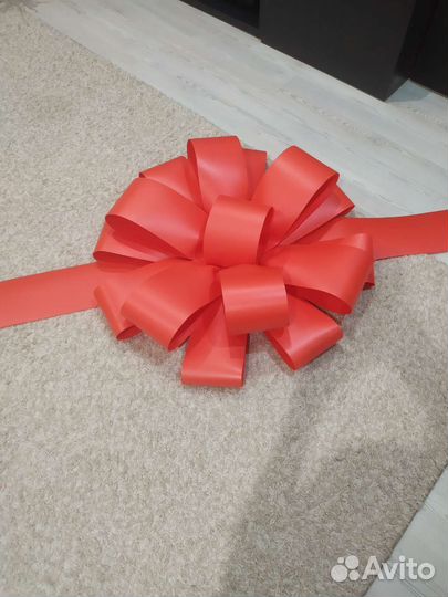 Большой бант на машину