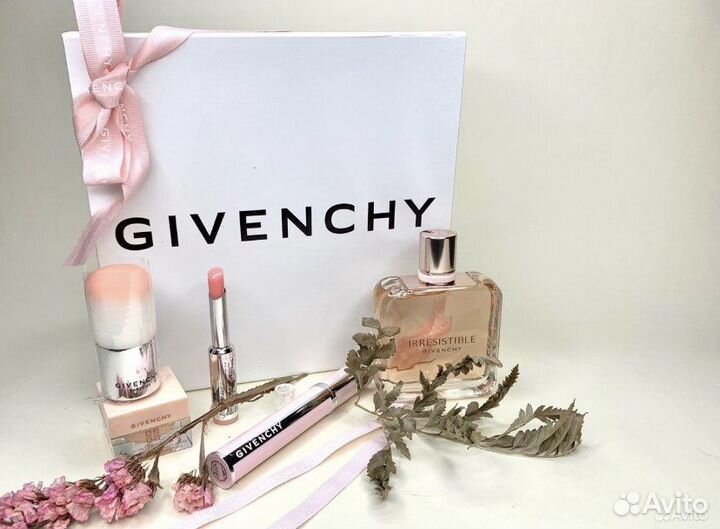 Подарочные наборы Givenchy