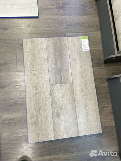 Кварц виниловый ламинат