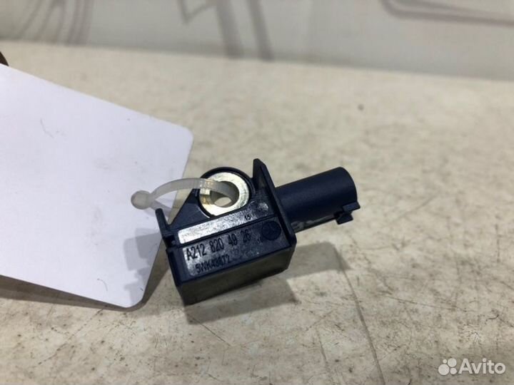 Датчик удара Mercedes W204 A2048201985