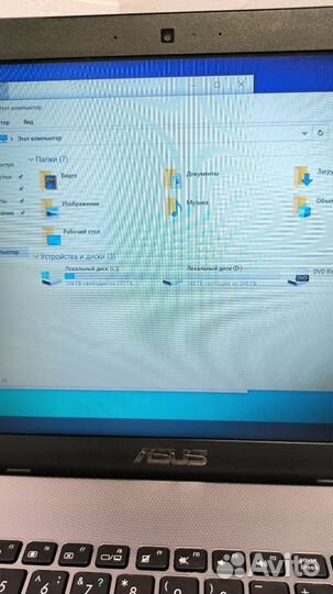 Ноутбук asus X550L