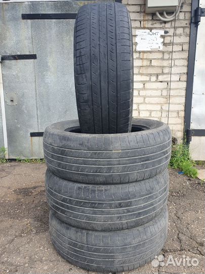 Dunlop Enasave EC300 215/60 R16