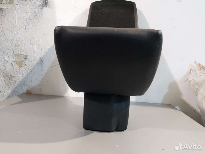 Подлокотник Шевроле Нива 2123