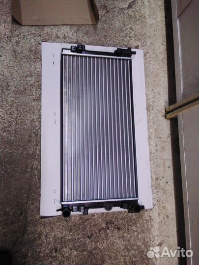 Радиатор охлаждения polo rapid