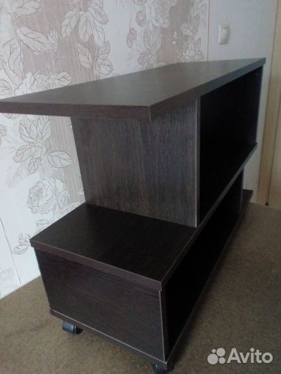 Тумбочка р-р 90х56х35