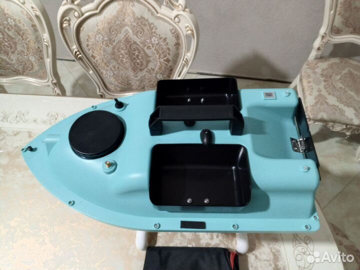 Прикормочный караблик