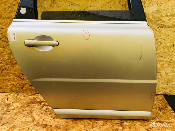 Дверь задняя правая Volvo V70 BW В сборе